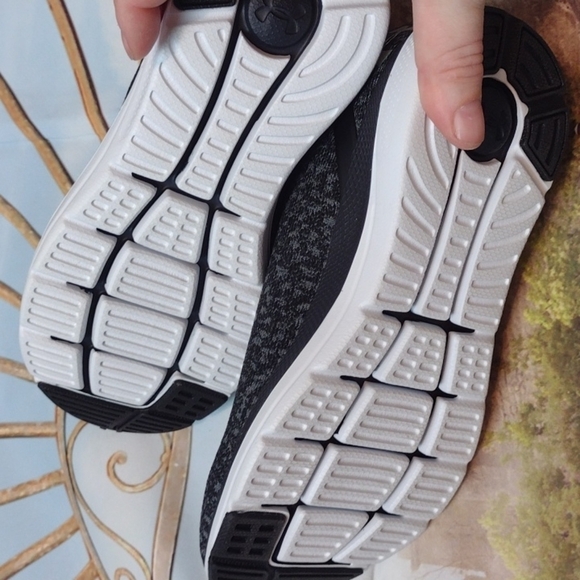UNDER armour charged impulse knit shoes size 6 - Picture 5 of 8